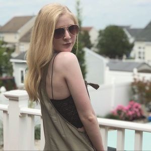 Meet your Posher, Avery